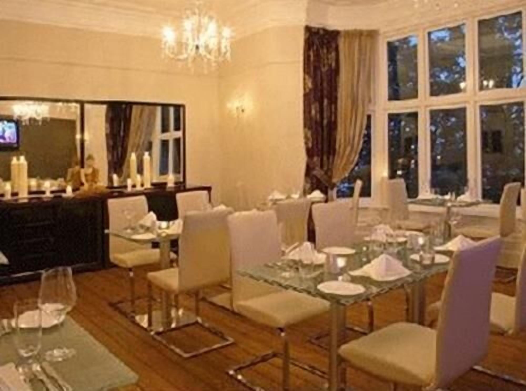 Space Boutique B&B - With Free Private Car Park Llandudno Exterior foto